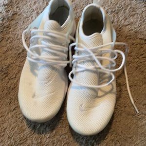White Nike Presto
